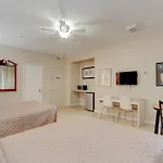 James Hotel