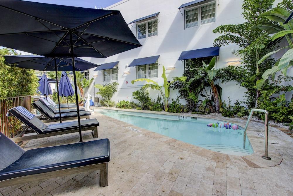 Oceanside Hotel And Suites 3*