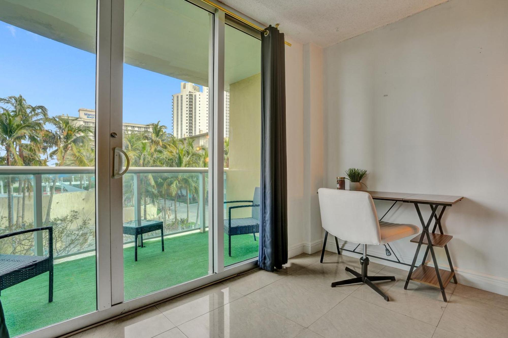 Ocean Reserve Luxury Across From Sunny Isles Apartment *