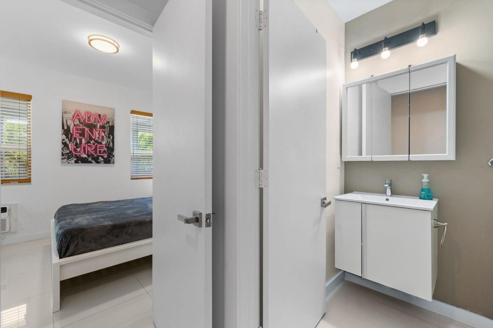 Tranquil Retreat, Comfortable In Miami Beach