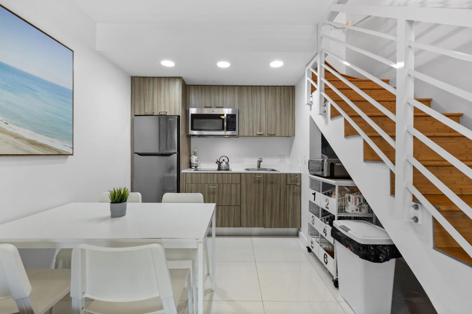 Tranquil Retreat, Comfortable In Apartment