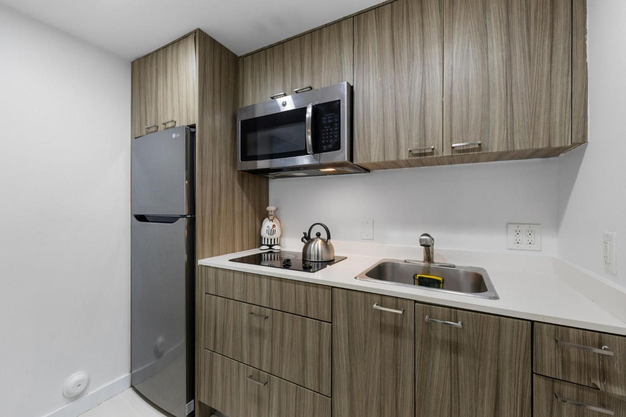 Apartment Tranquil Retreat, Comfortable In Miami Beach