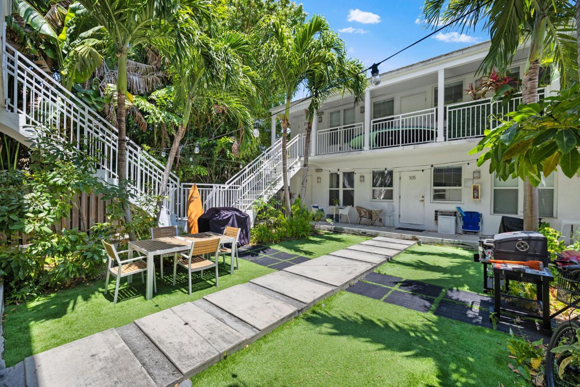 Tranquil Retreat, Comfortable In Apartment