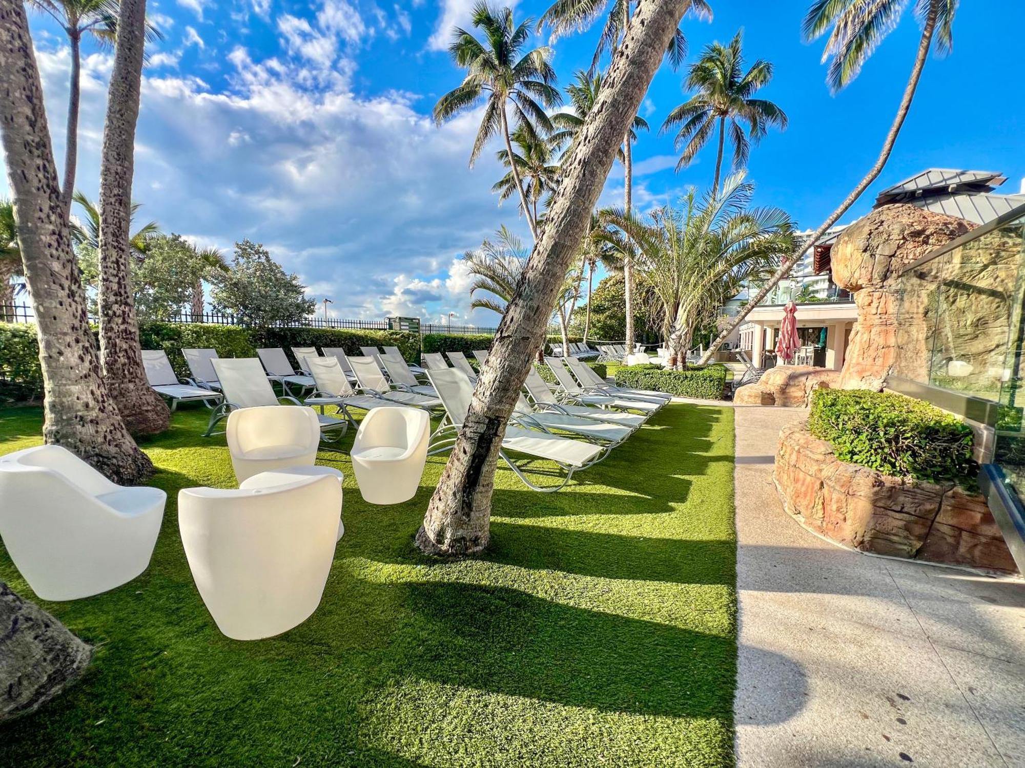 Apartment Miami Oceanfront- Pool Bar & Gym & Miami Beach
