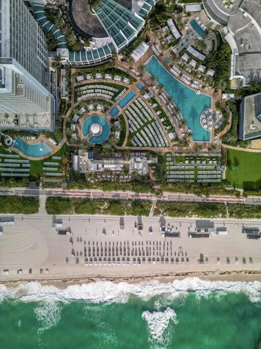 Fontainebleau Resort, With Balcony 10 Min From Sobe Apartment *