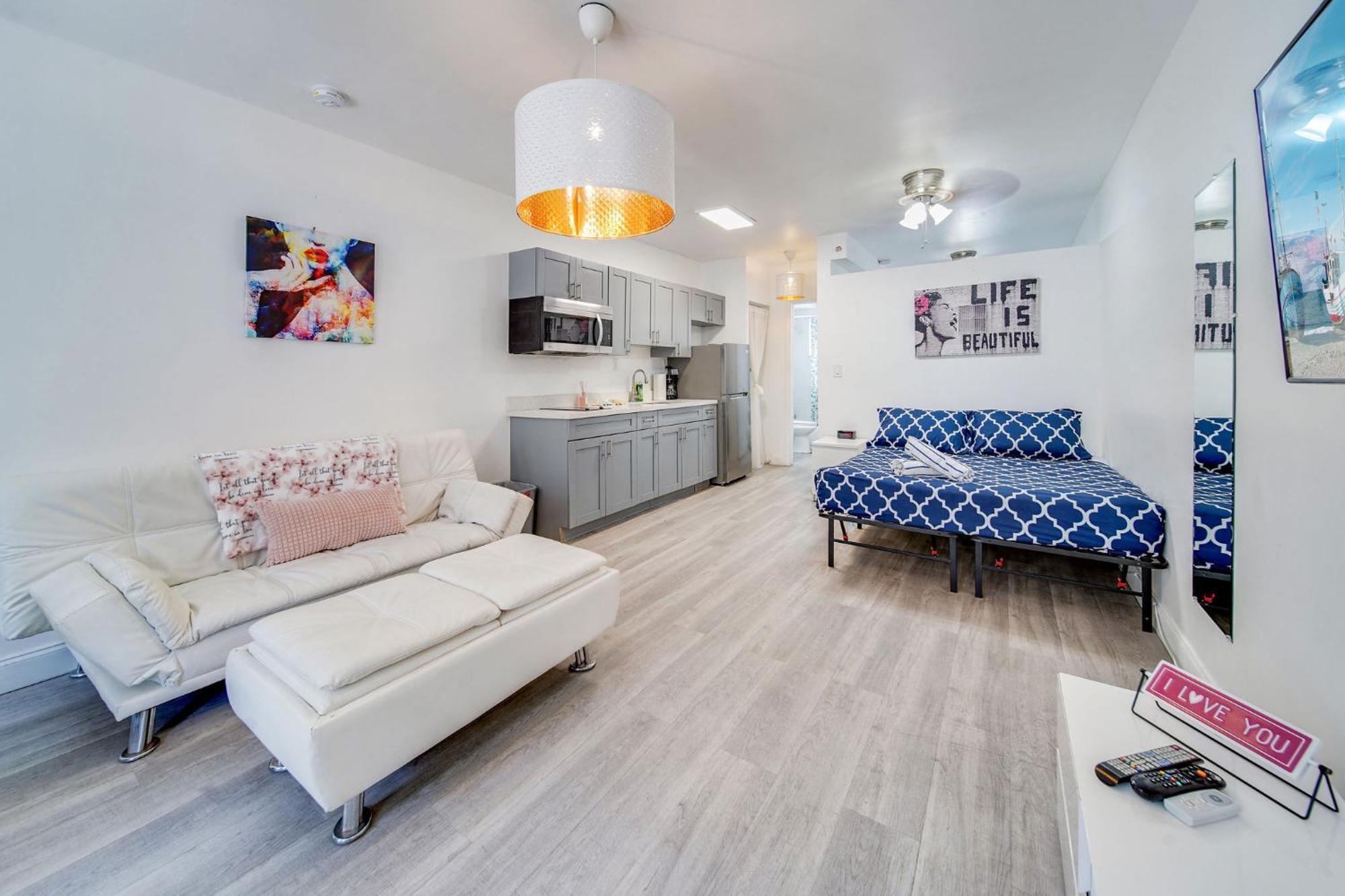 Beachside 1 B/r, W/2 Queen Beds, Ocean Drive Sobe Miami Beach