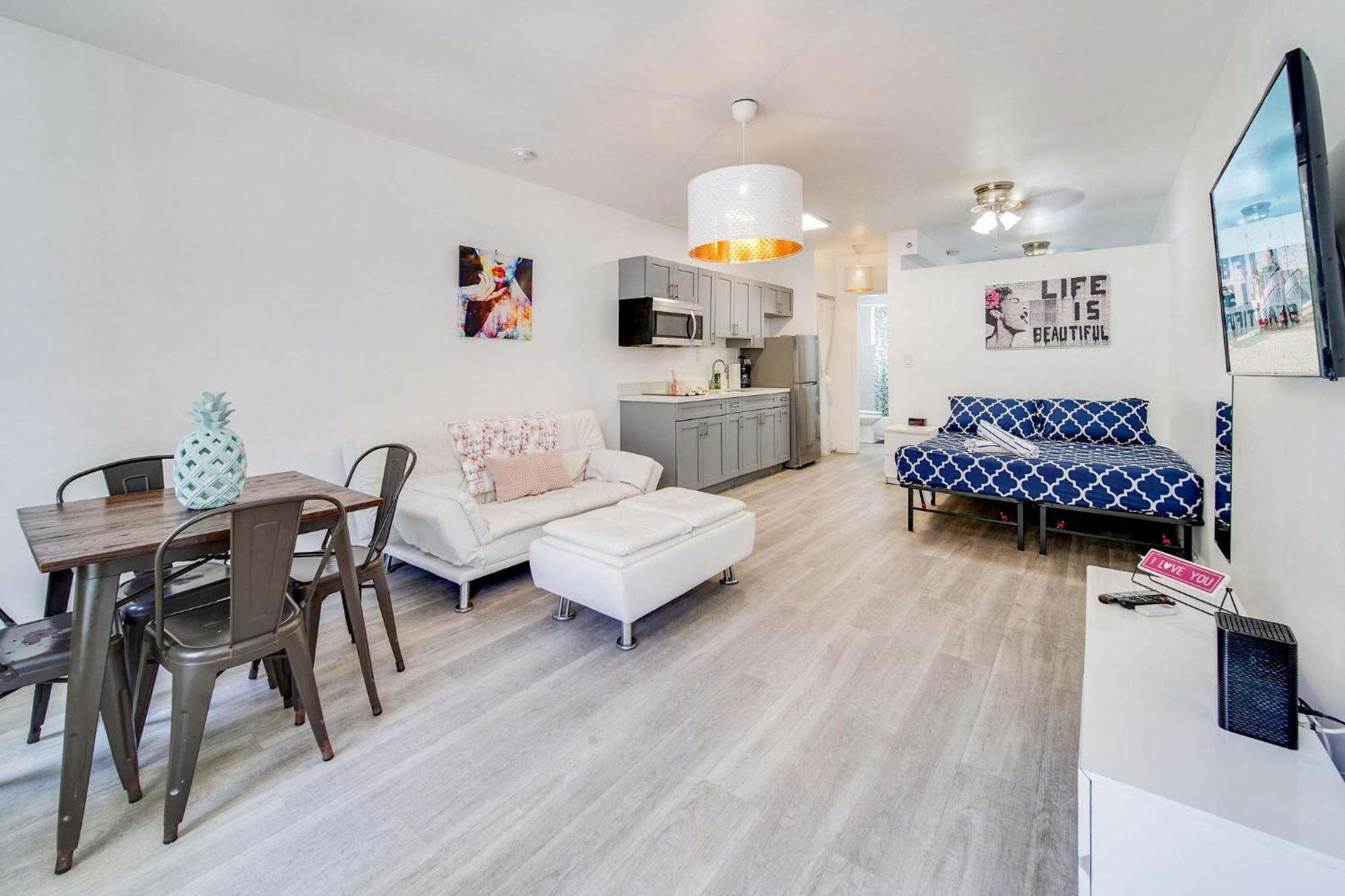 Beachside 1 B/r, W/2 Queen Beds, Ocean Drive Sobe *
