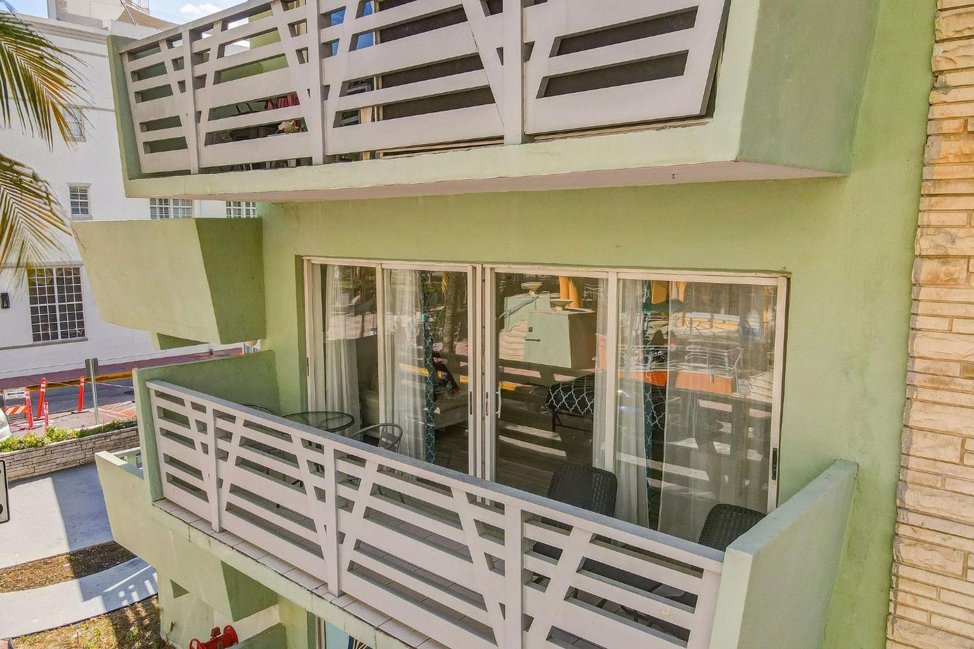 Apartment Balcony Chic Apt, W/2 Queenbeds, On Ocean Dr Miami Beach