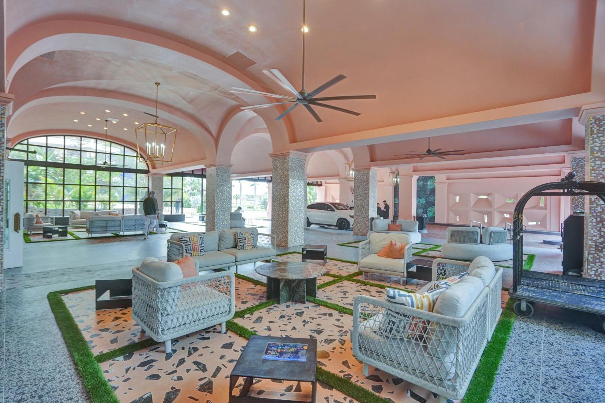 High Floor Adorable 2 Bedroom 1606 Miami Beach
