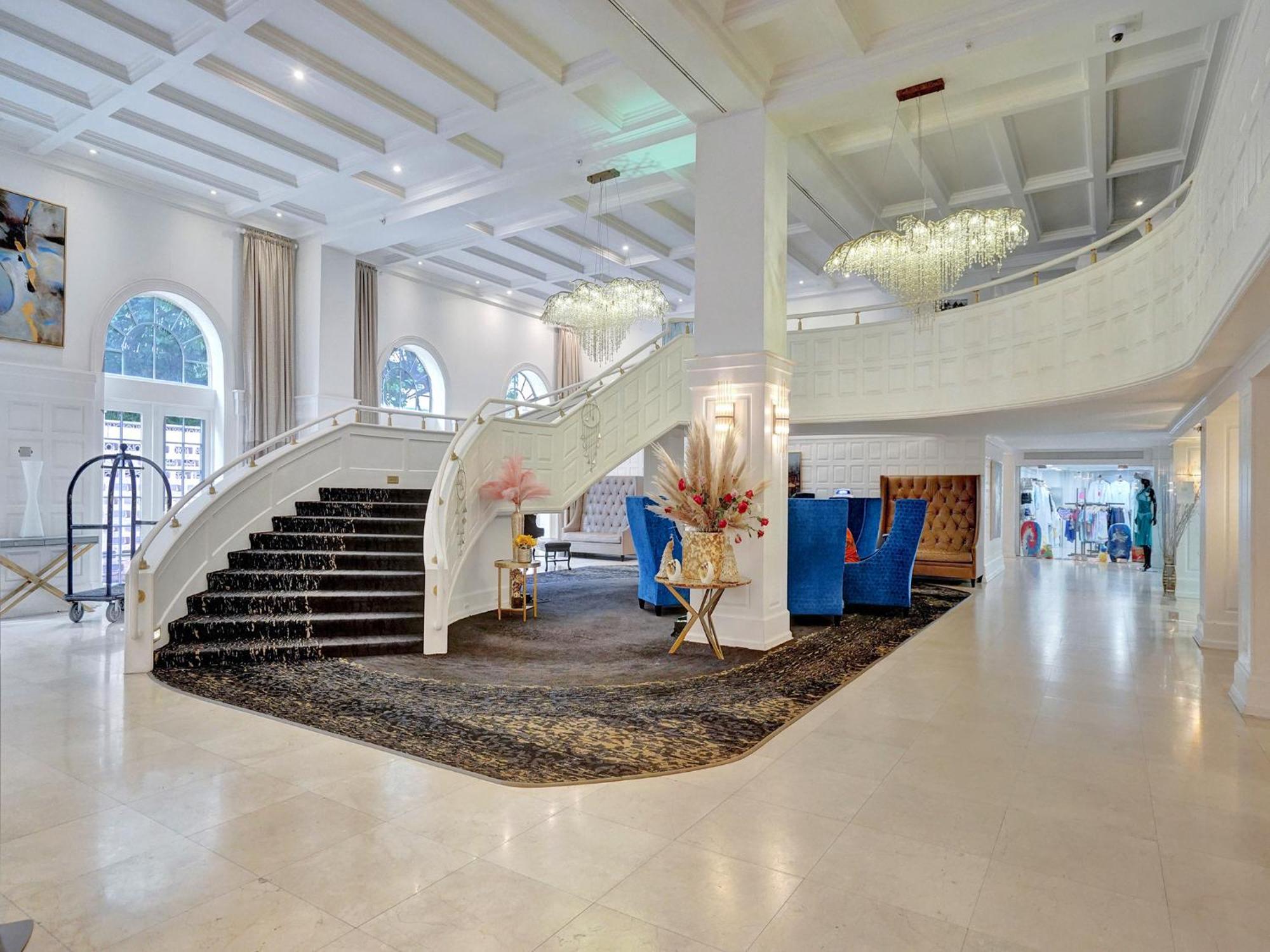 High Floor Adorable 2 Bedroom 1606 Apartment