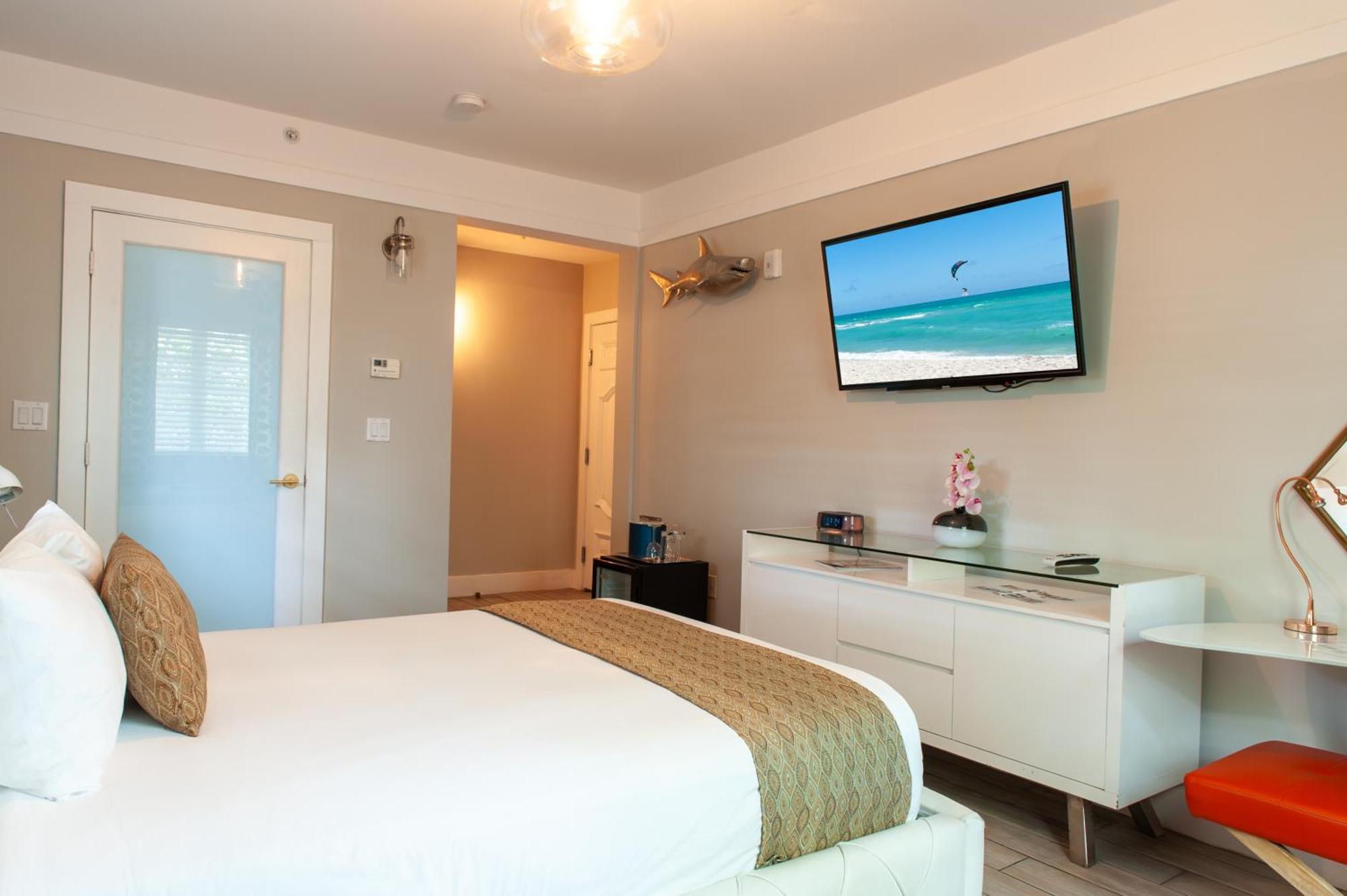 Hotel Oceanside Hotel And Suites