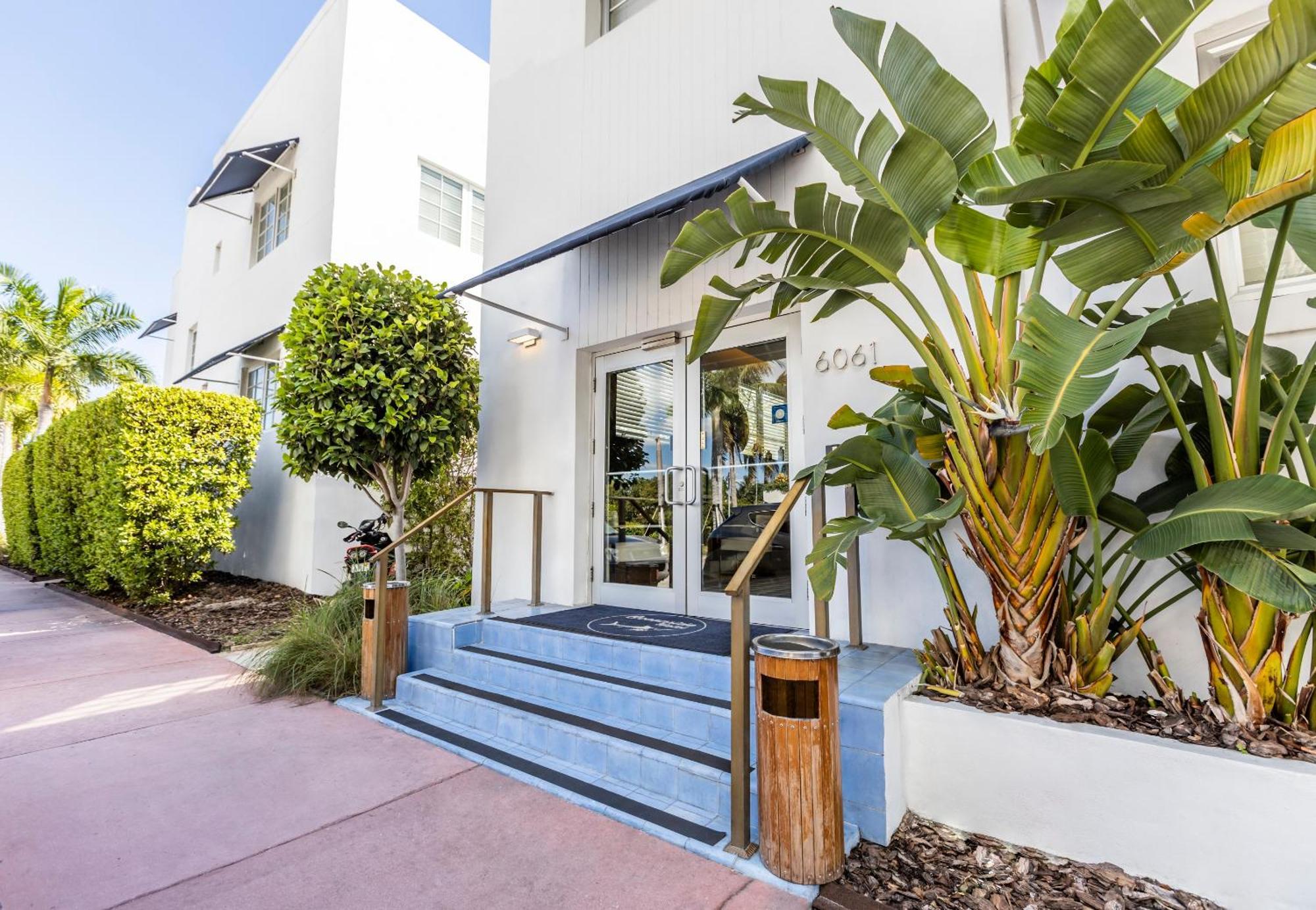 Oceanside Hotel And Suites 3*