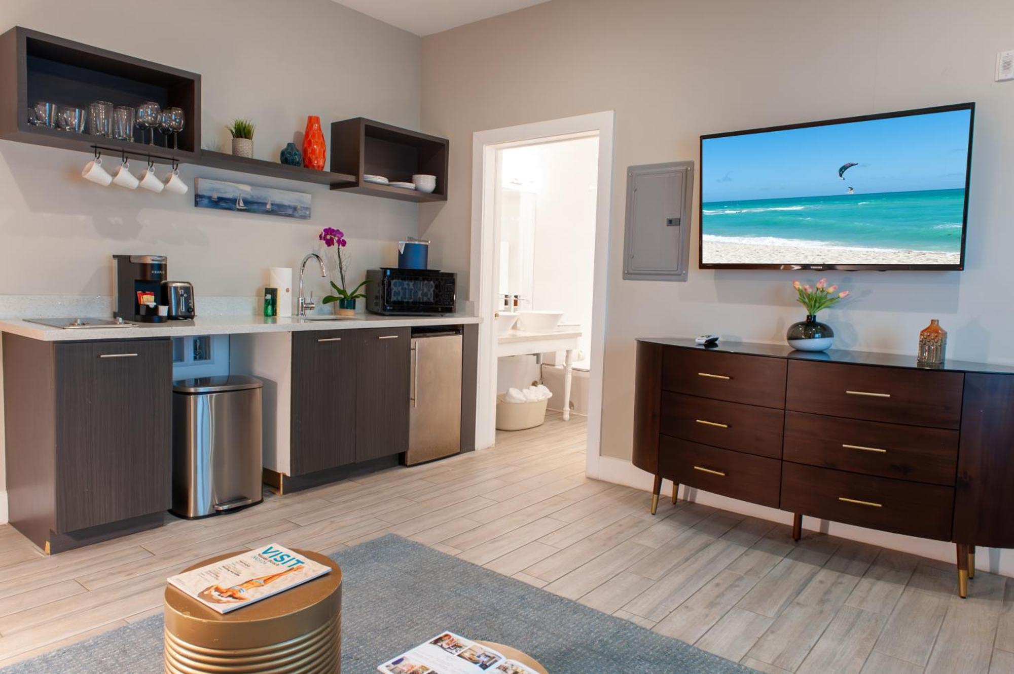 Oceanside Hotel And Suites 3*