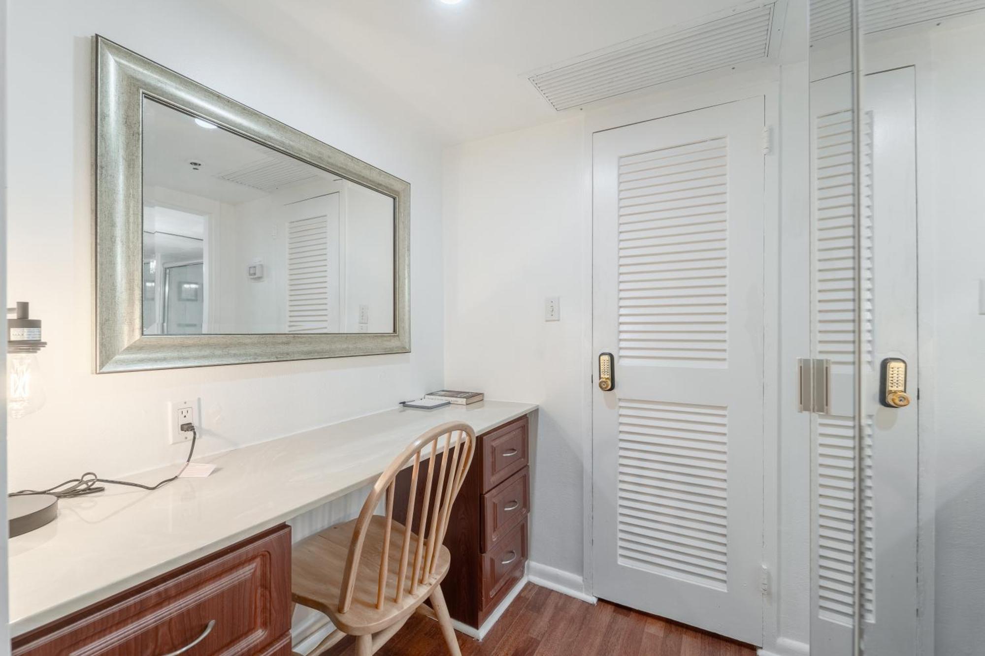Apartment Miami Oceanfront- Pool Bar & Gym & Miami Beach