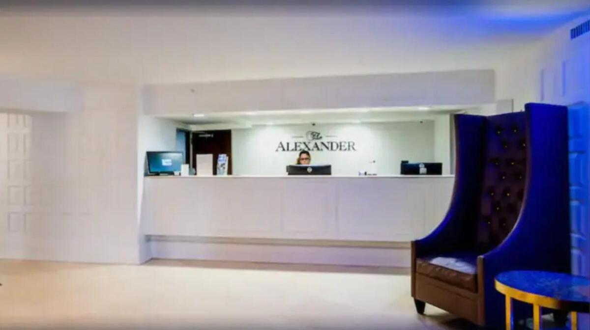 Miami Oceanfront- Pool Bar & Gym & Apartment Miami Beach