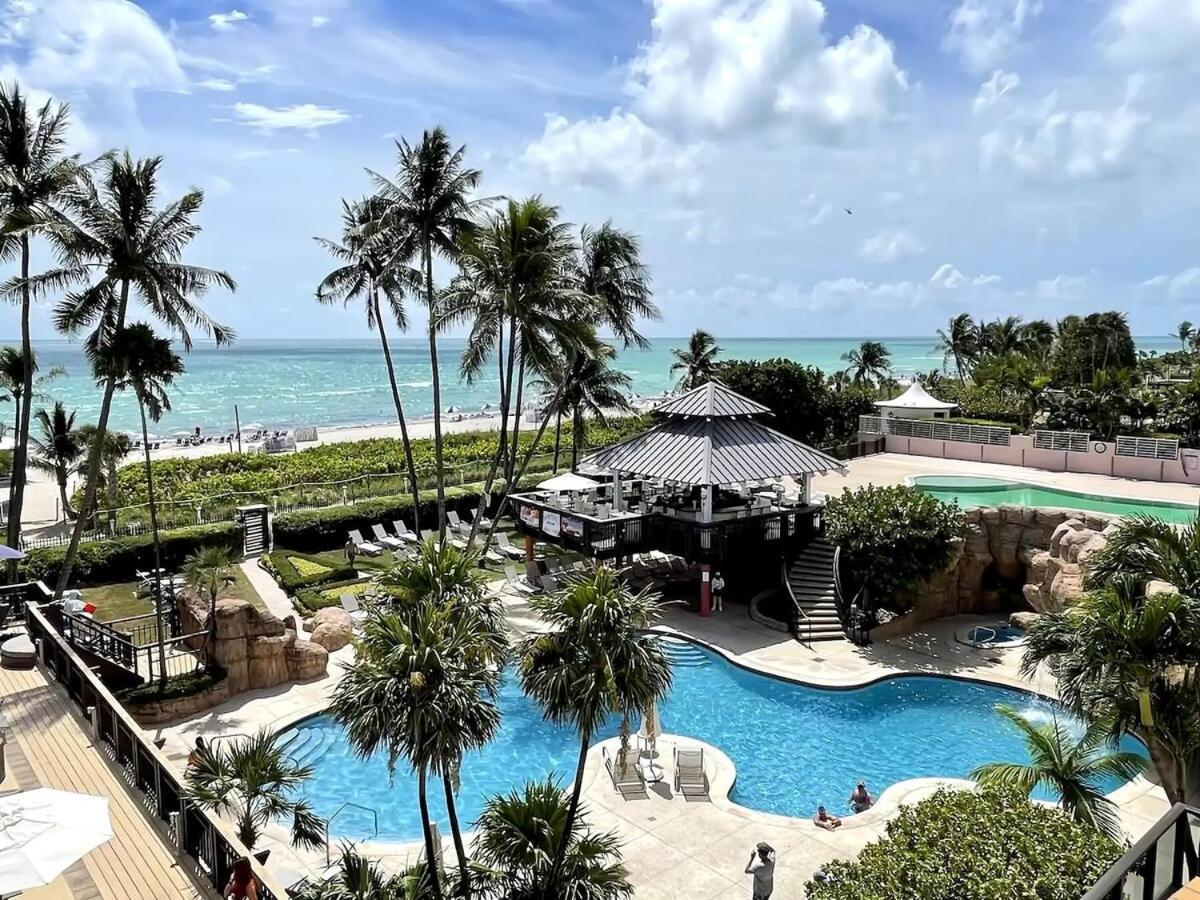 Apartment Miami Oceanfront- Pool Bar & Gym & Miami Beach