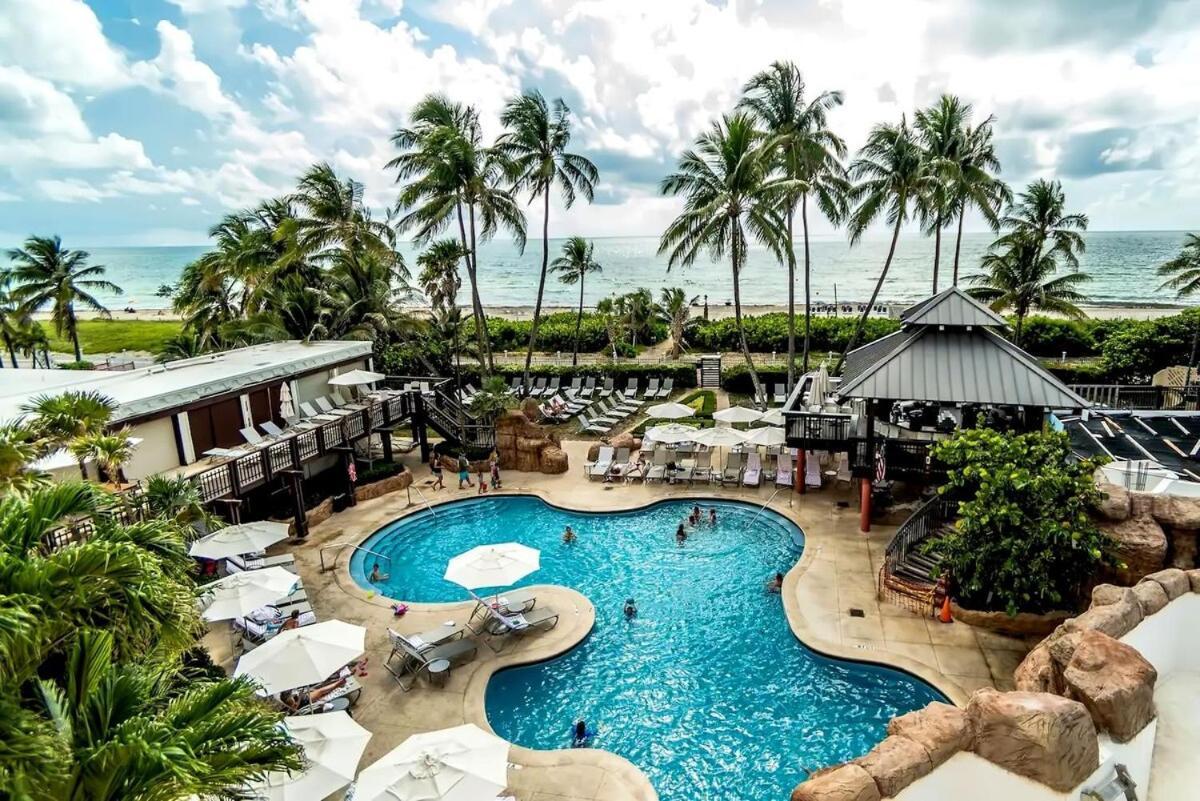 Miami Oceanfront- Pool Bar & Gym & * Miami Beach
