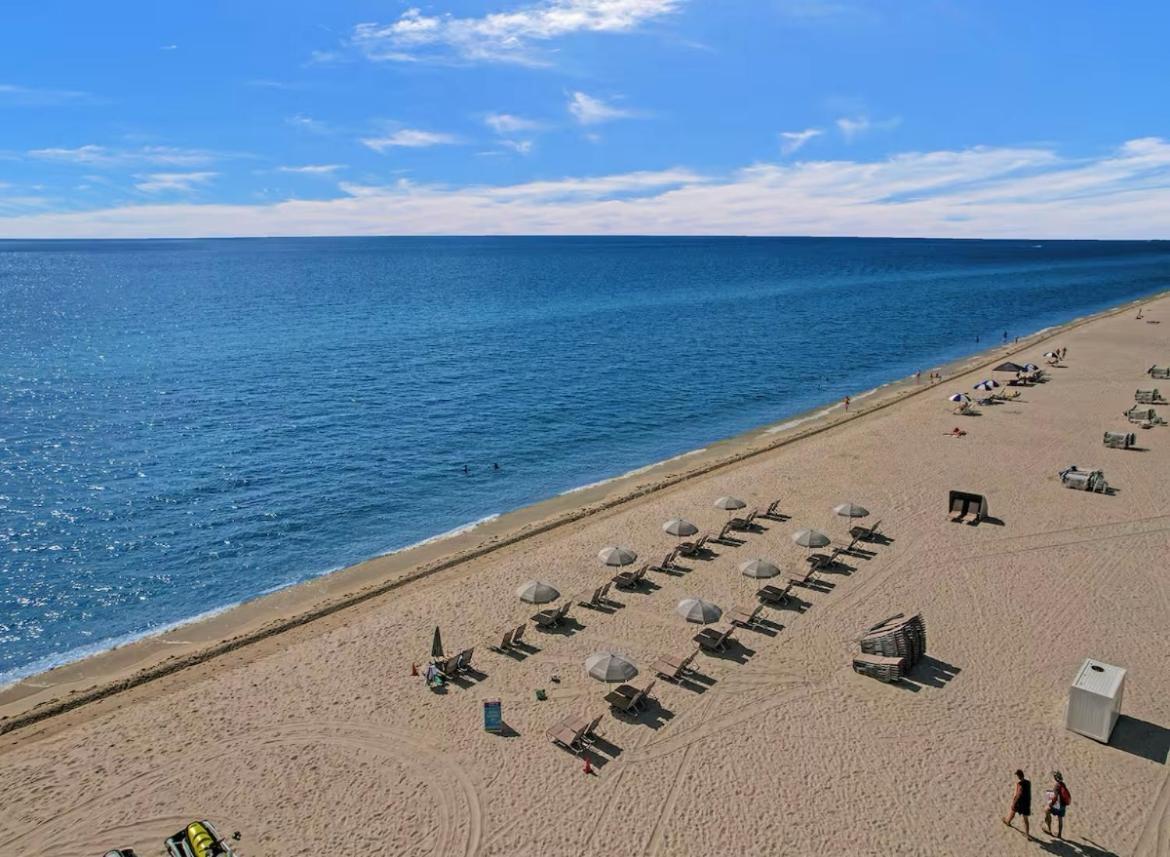 Miami Oceanfront- Pool Bar & Gym & Apartment *