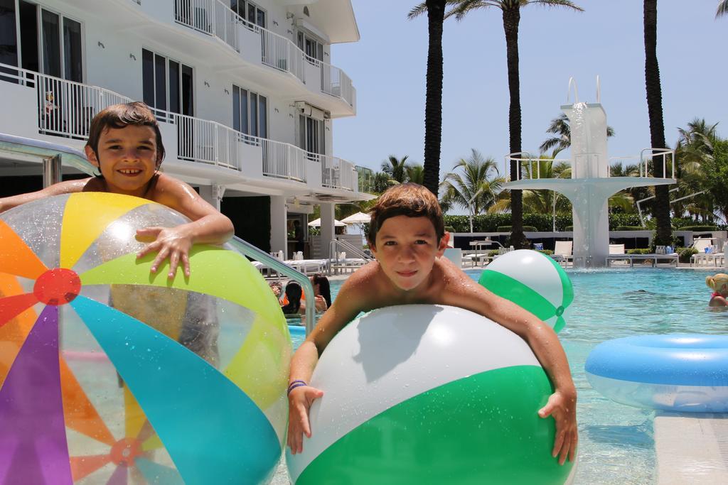 Deluxe And At The Shelborne * Miami Beach