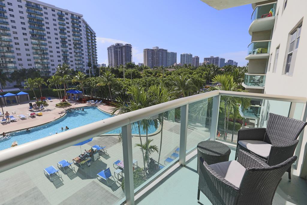 Ocean Reserve Luxury Across From Sunny Isles Apartment