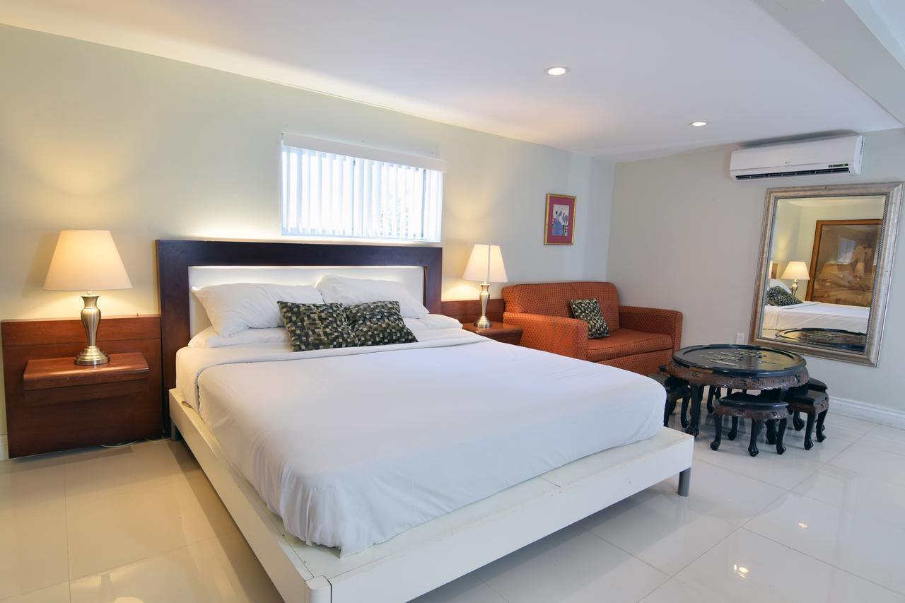 Harrison By Renzzi Hotel