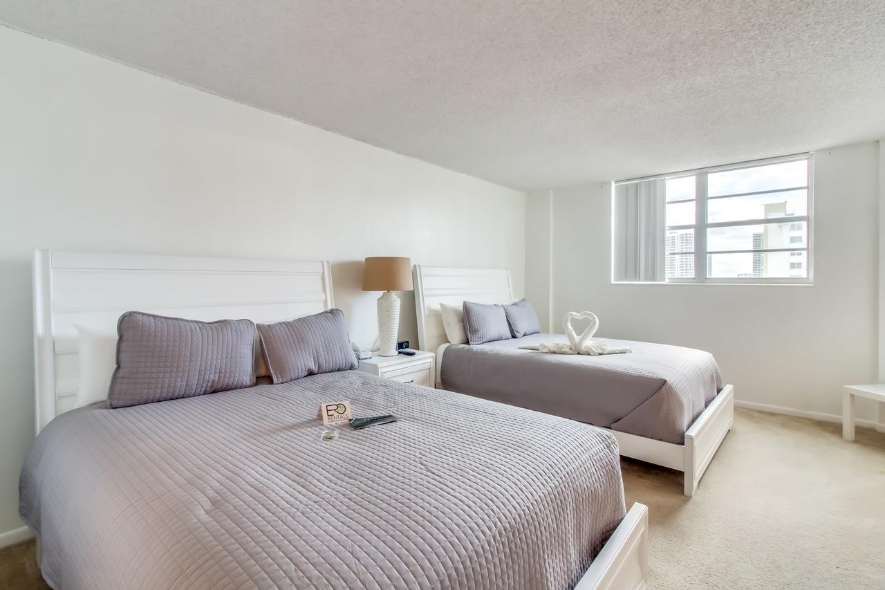Ocean Reserve Luxury Across From Sunny Isles * Miami Beach