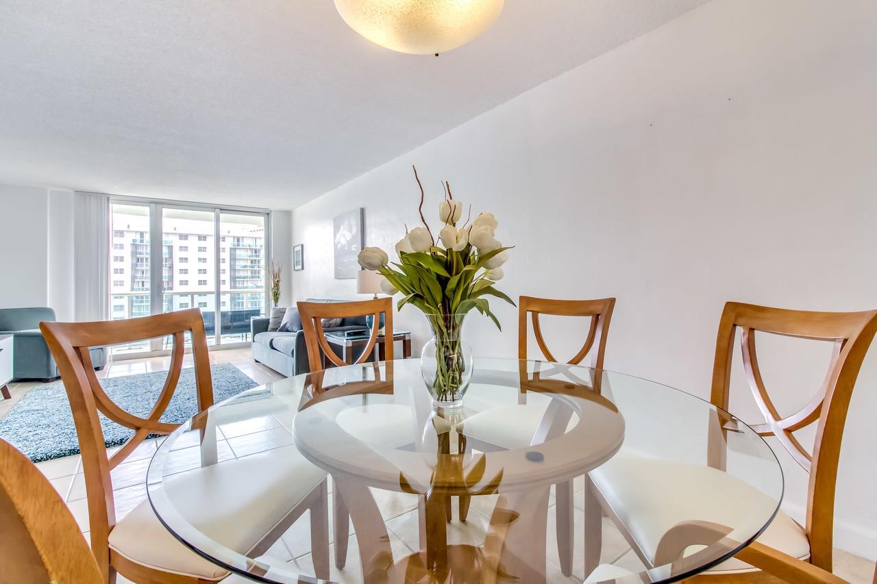 Ocean Reserve Luxury Across From Sunny Isles * Miami Beach