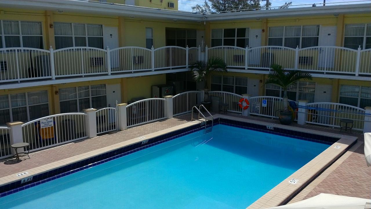 Beach Place Hotel