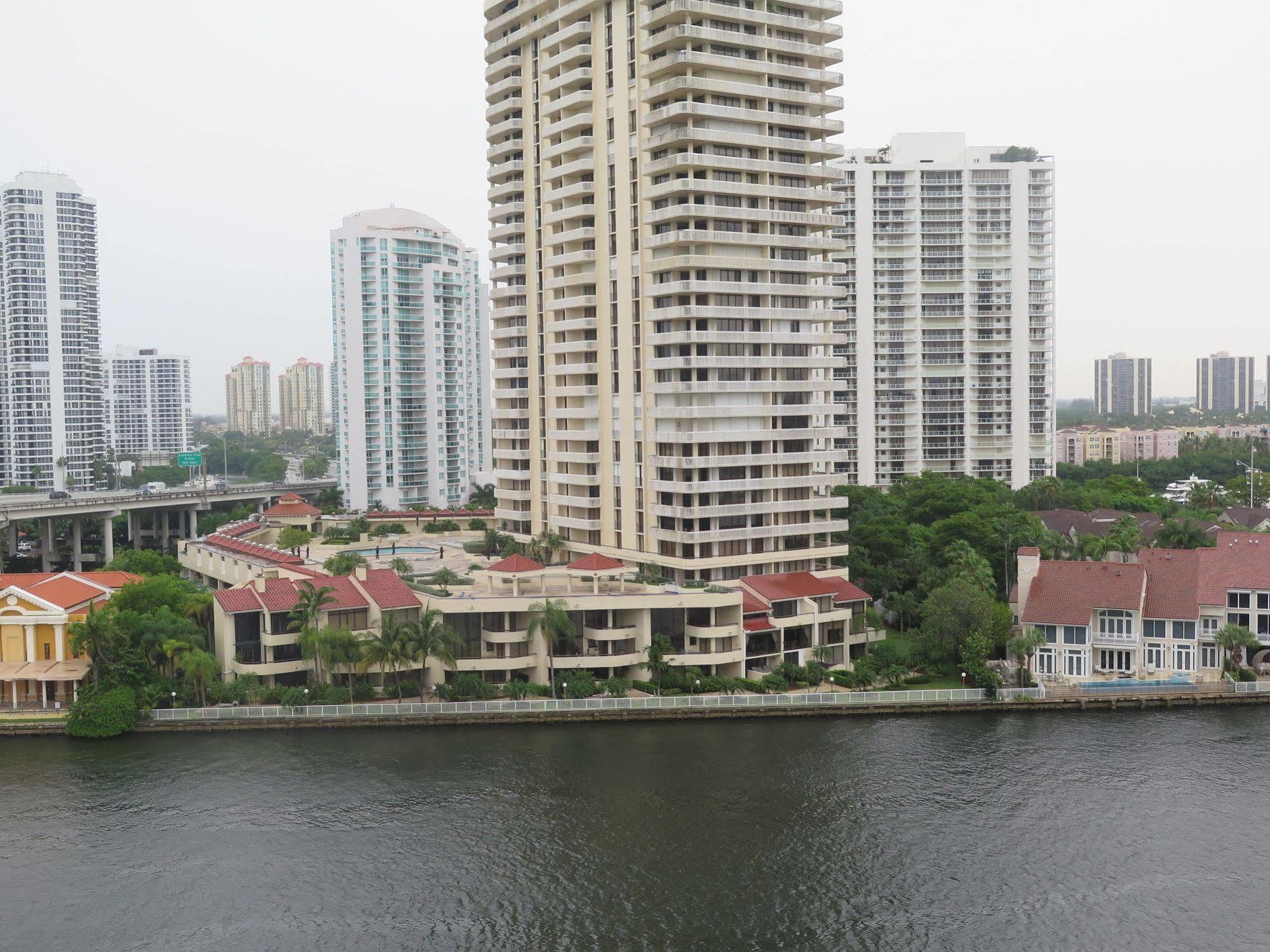 Apartment Ocean Reserve Luxury Across From Sunny Isles