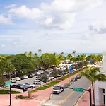 Luxury Boutique Suite Collins Ave