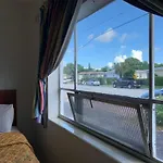 International Inn On The Bay