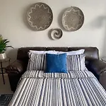 Beautiful Apartment Steps Away From The Beach