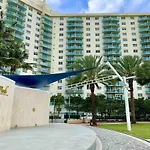 Beach Apartment At Condo-Hotel
