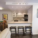 Queen 1Bd+Balcony 5 Min From Ocean Dr Free Parking