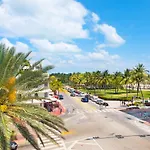 Modern Ocean Drive Condo In The Heart Of Sobe!
