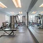 Modern Ocean Drive Condo In The Heart Of Sobe!