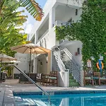 The New Hotel