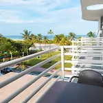 1 Bedroom With King Bed And Roof-Top Pool And Bar C503