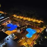Luxury Beach Resort - Hora Rentals