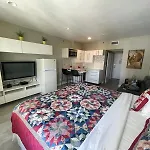 Oceanfront Miami Beach Studio 925