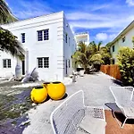30 Guests Luxury South Beach Suites W Rooftop
