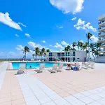 Seastays ~ Oceanfront Apartments