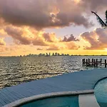 Villa Hashmi Luxury 5Bd & 5Ba Retreat On North Bay Island