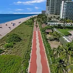 Amazing Ocean View Condo Beach Service 607