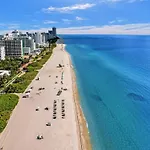 2Br 2Ba Condo With Beach Service 1616