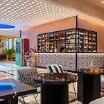 Moxy Miami South Beach