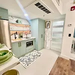 Slice Of Paradise Steps To The Beach- California King Bedroom And Sofa Bed
