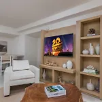 Luxurious Private Condo At 1 Hotel & Homes -1445
