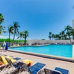 Casablanca Private Suite With Direct Beach Access