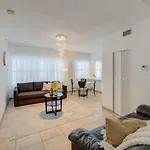 918 Ocean Drive Apartments